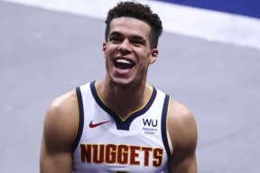 爱游戏网站 -关键时刻体能课后，丹佛掘金主帅复盘备战足总杯，底气十足，轮换策略成焦点 